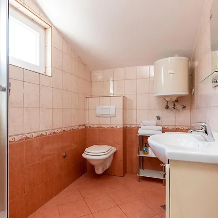 Zen Mastrinka Apartamento